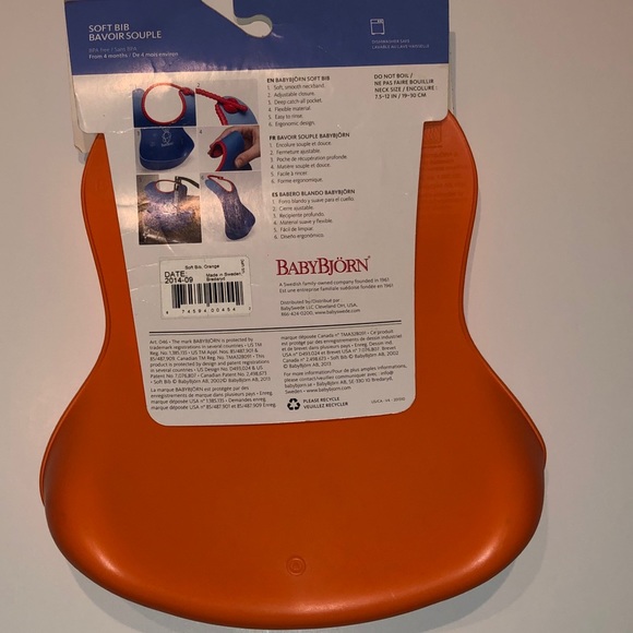 BABYBJÖRN Soft Bib – Orange | BPA Free |  4 Months - Picture 4 of 4